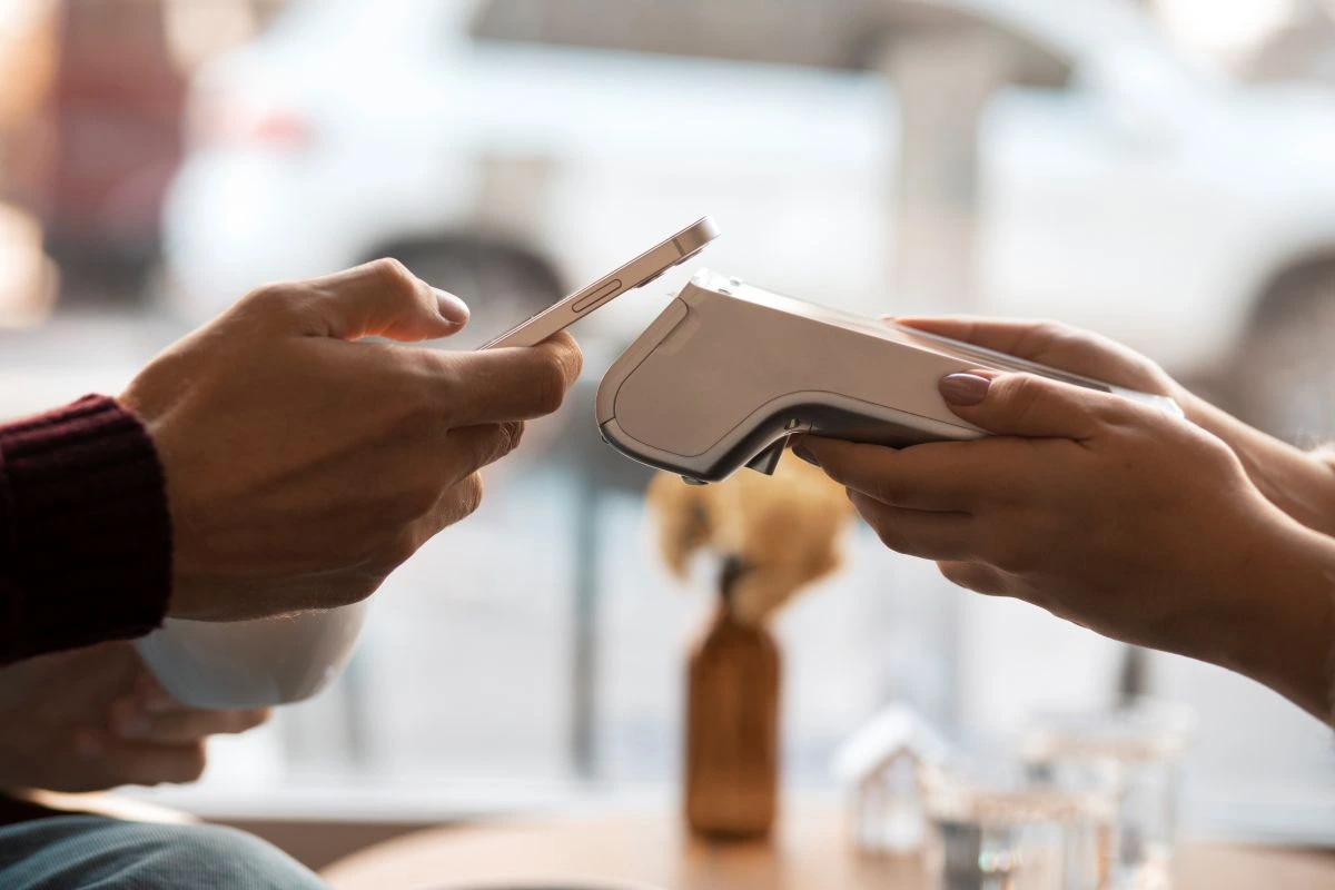 Cash or E-Wallet? How Malaysians Prefer to Pay 